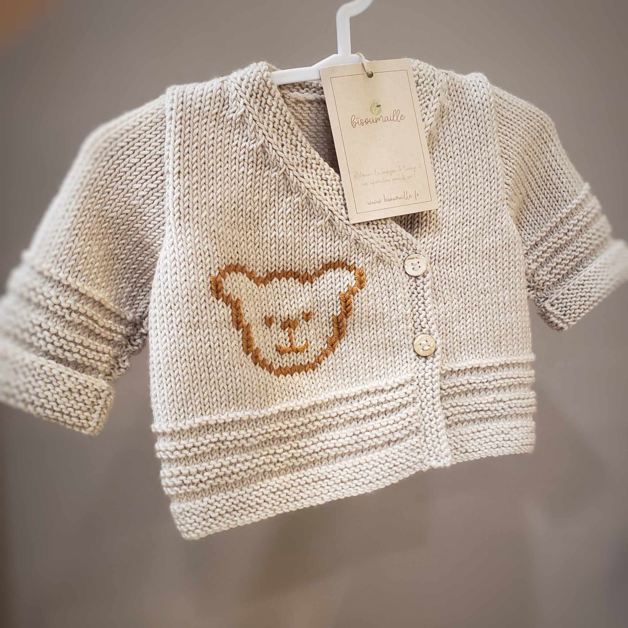 brassière beige brodée ourson