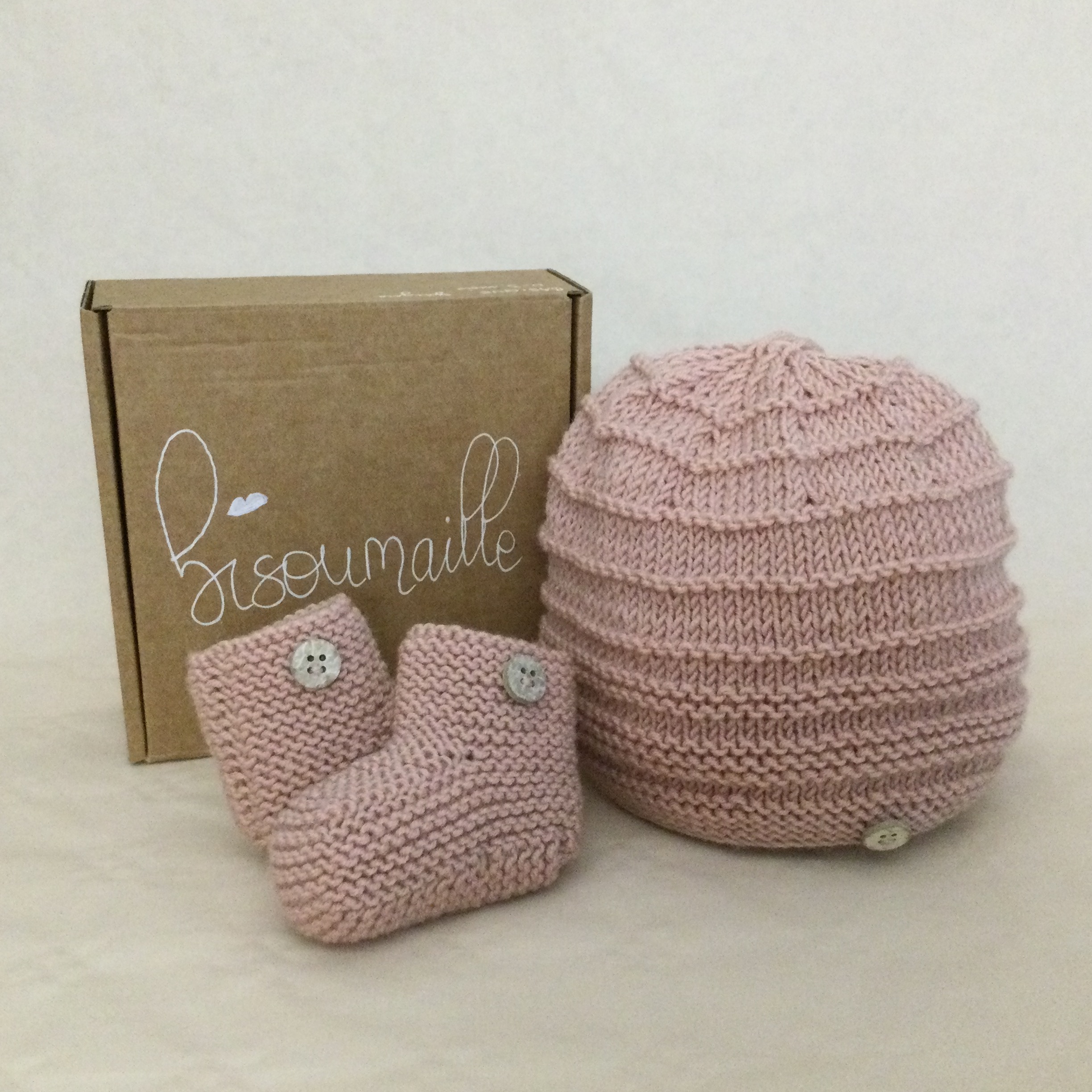 chaussons et bonnet bébé rose