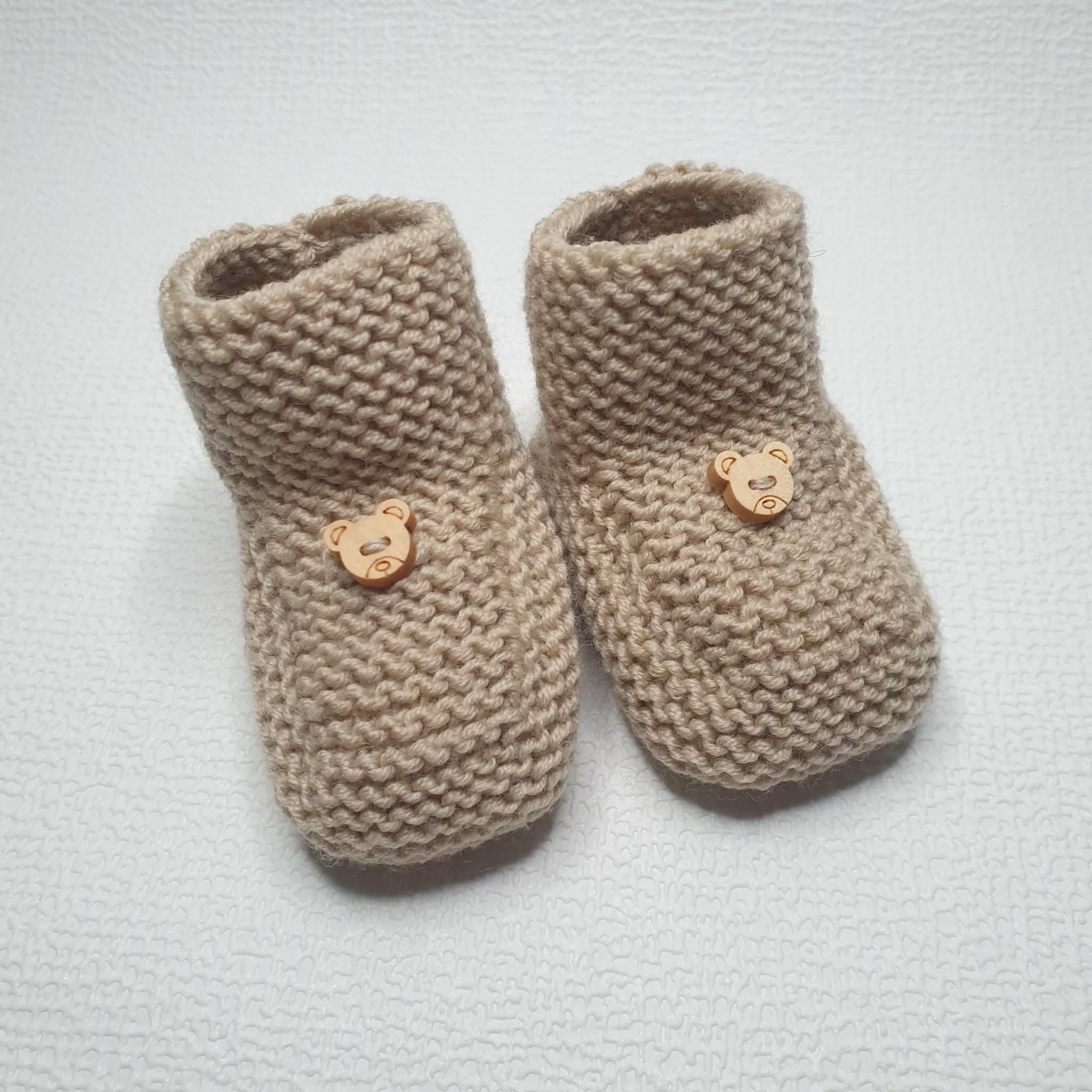 Chaussons bébé beiges